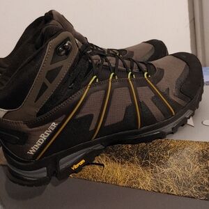 BRAND NEW! WIND RIVER HIKERS FROM MARKS VIBRAM SOLE $140 MENS SIZE 11